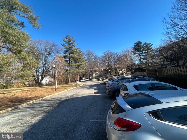 Building Photo - 5645 Harpers Farm Rd