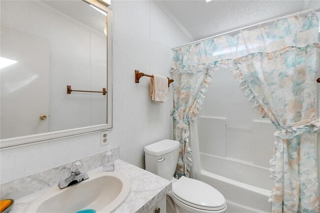 Building Photo - 5229 Hartford Ln