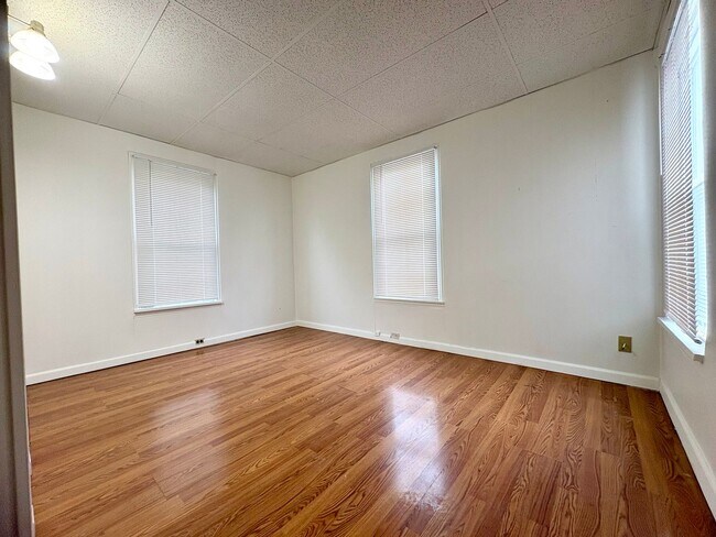 Building Photo - 3 Bedroom 1.5 Bathroom in Highspire!
