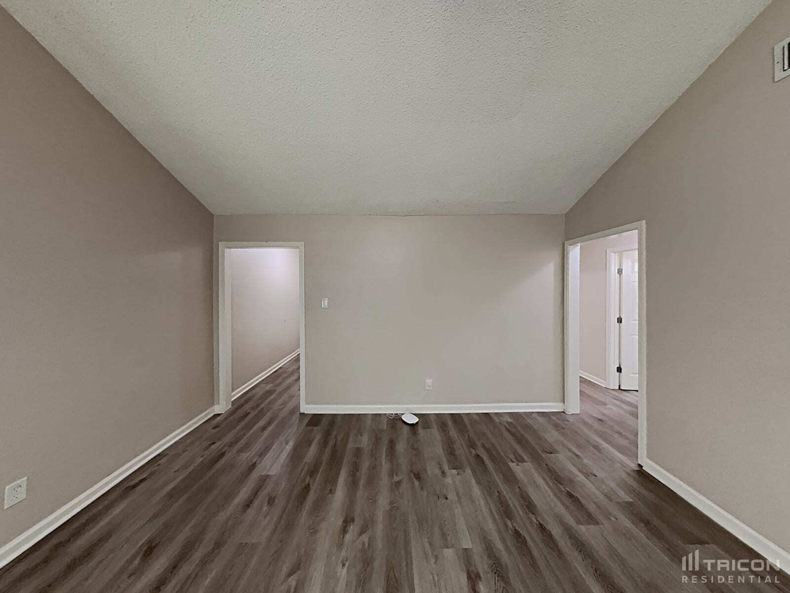 Building Photo - 18927 Jodywood Dr