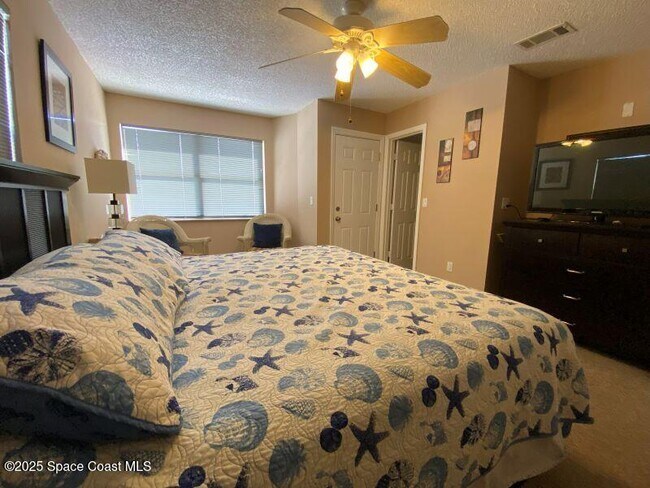 Building Photo - 404 Taylor Ave