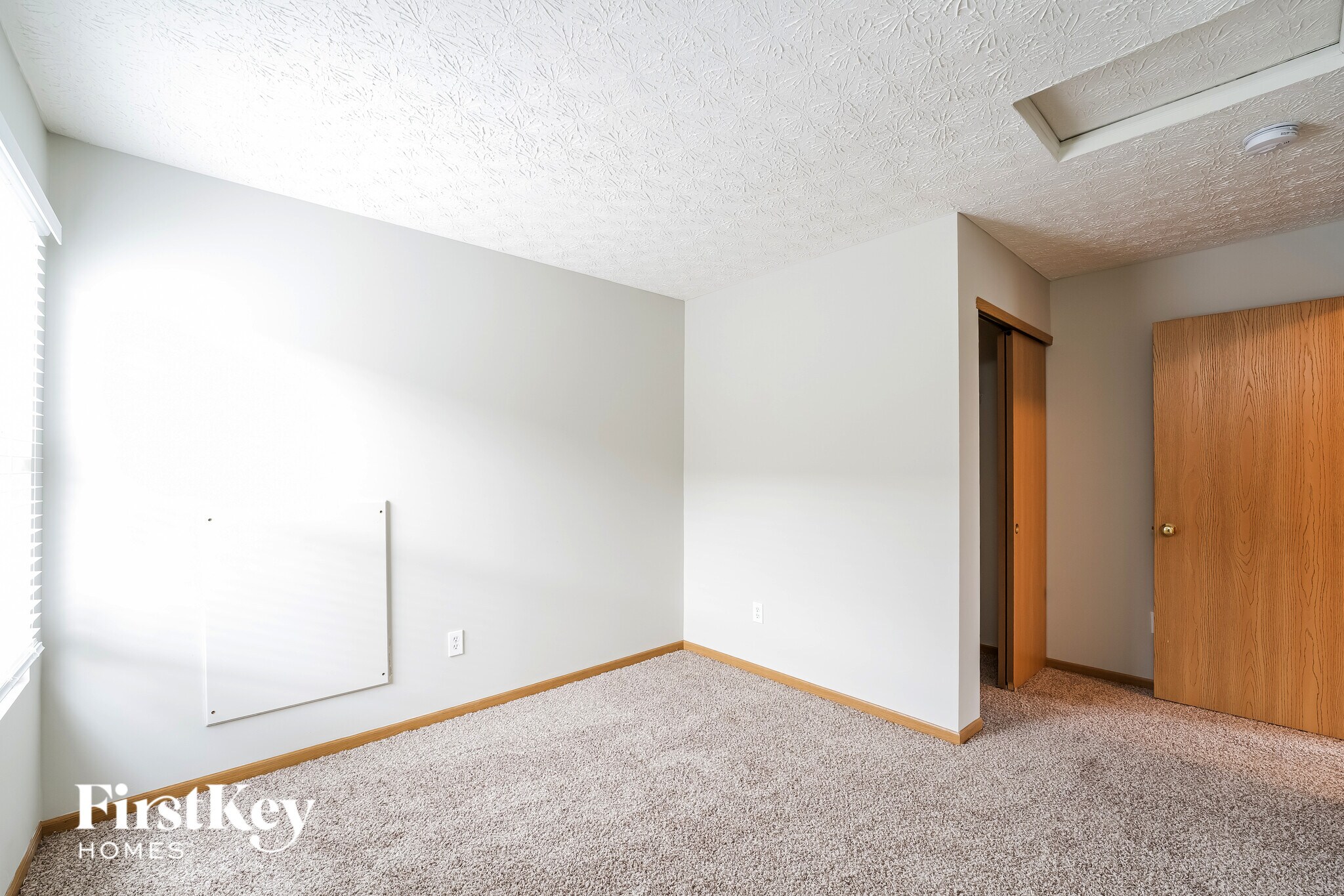 Building Photo - 8333 Mira St