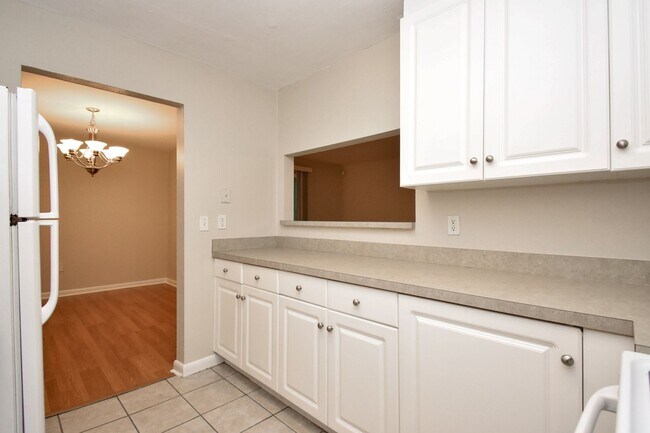 Building Photo - 501 SW 75th St