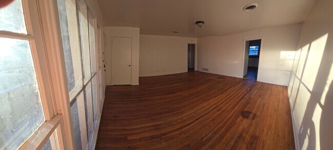 Building Photo - 4114 S Bowie St