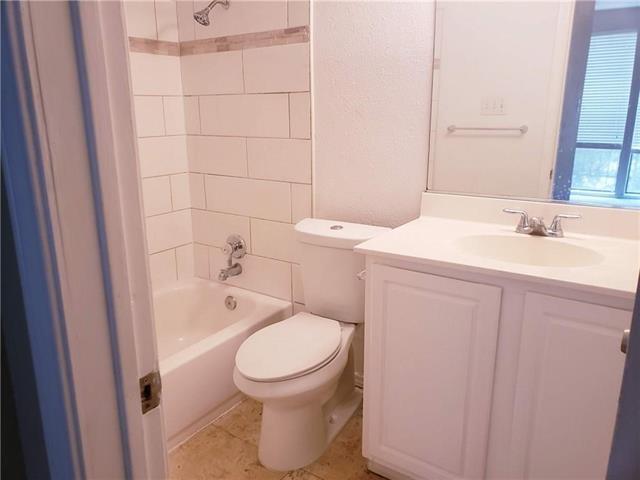 Building Photo - 2002 N Fitzhugh Ave