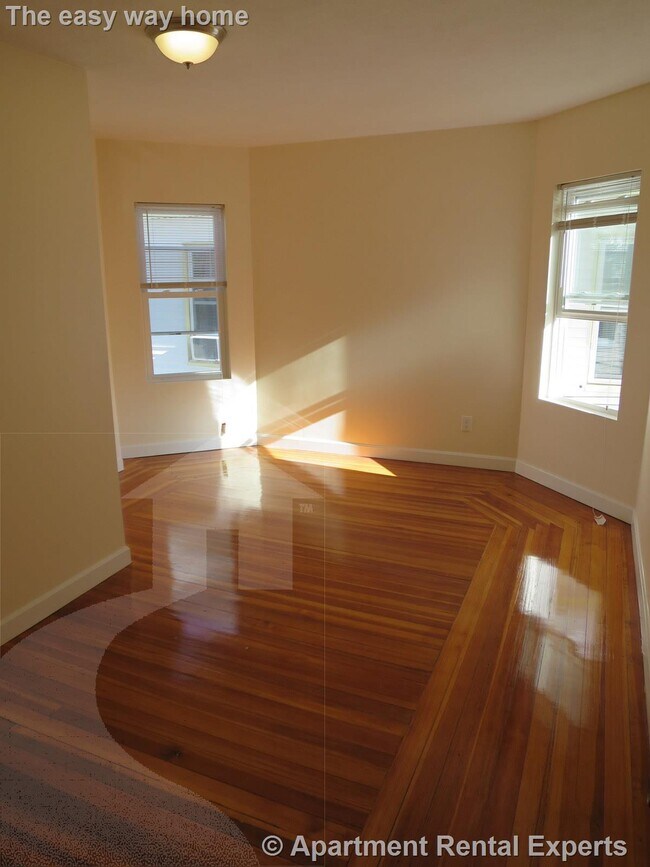 Building Photo - 21 Weitz St