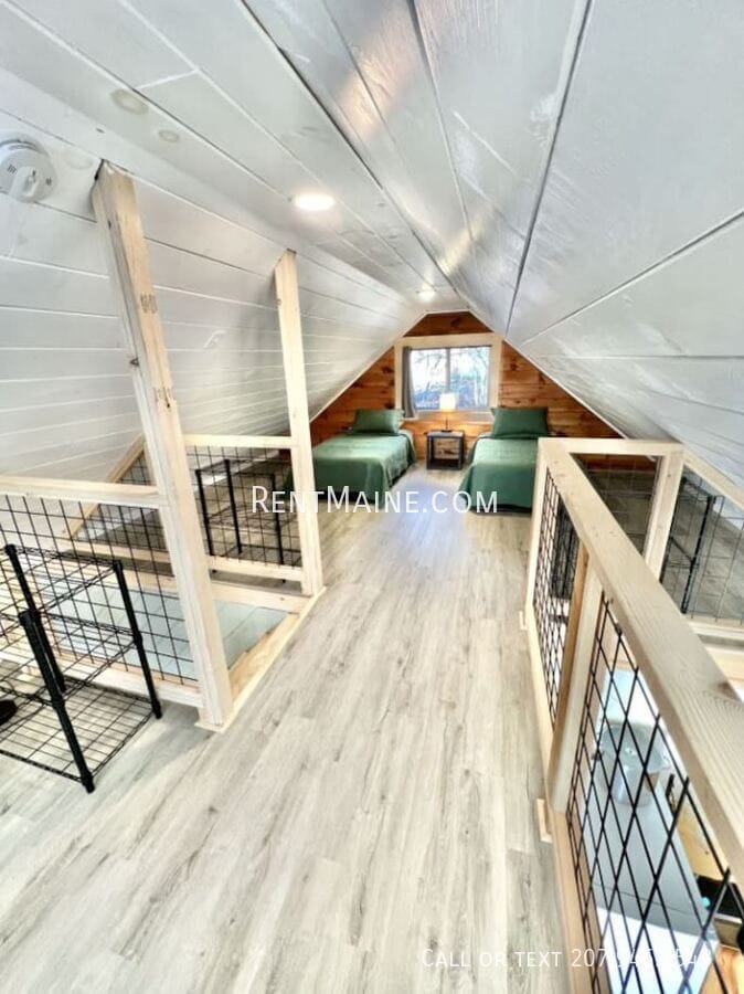 Building Photo - 8 Sand Beach Ln