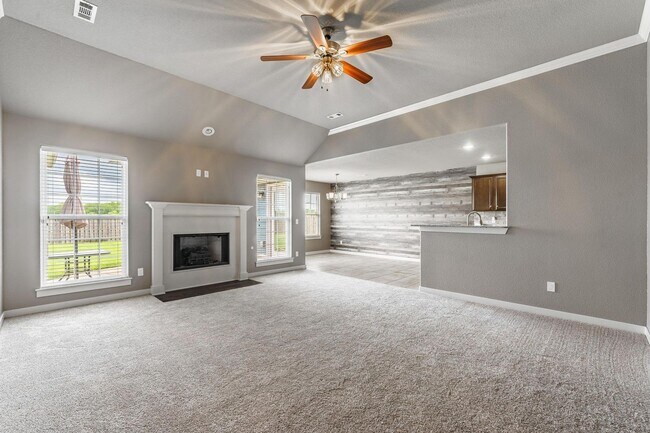 Building Photo - Modern 3-Bed Home in Prime Springdale Loca...