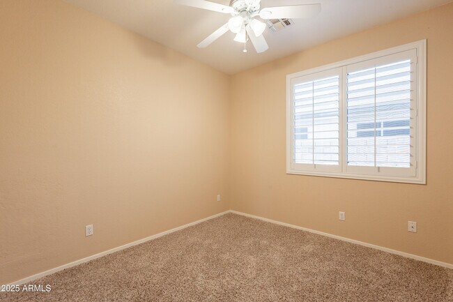 Building Photo - 1738 W Glenhaven Dr