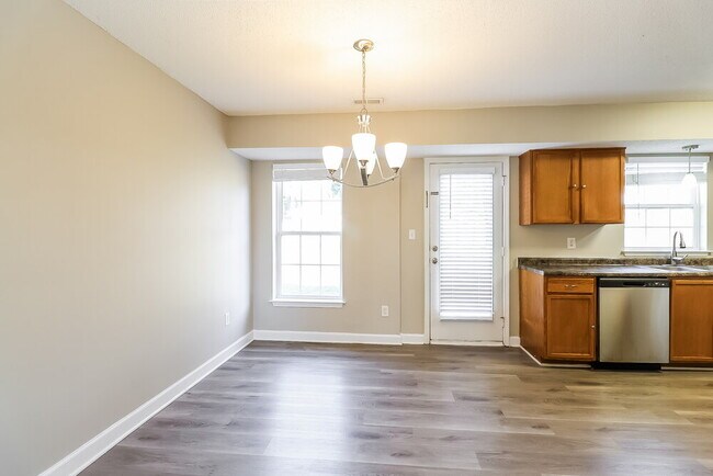 Building Photo - 4834 Hopewood Ln