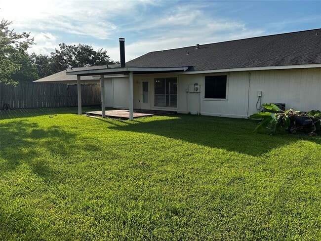Building Photo - 13206 S Thorntree Dr