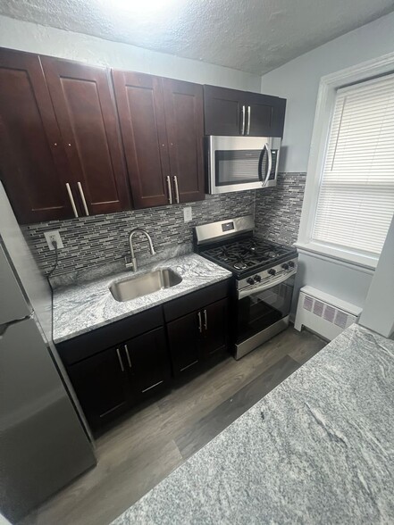 Interior Photo - 151 South Munn Ave