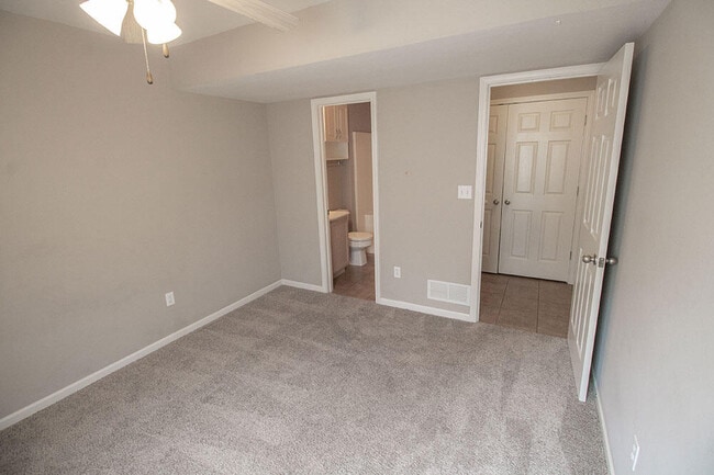 Building Photo - 4006 Snowy Owl Dr