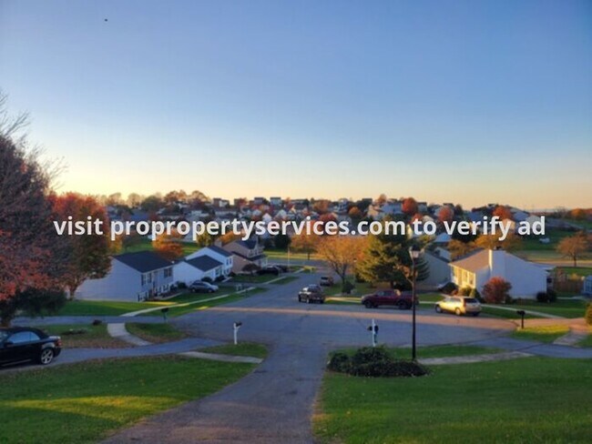 Building Photo - Charming Raised Rancher With Lawn Care Included