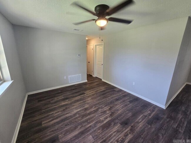 Building Photo - 6500 Medford Ln