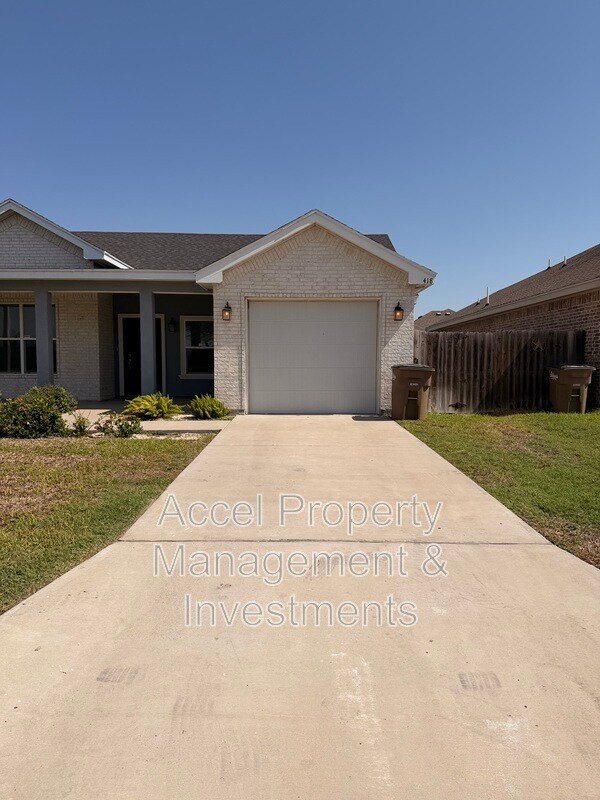 Building Photo - 418 Gonzalez Dr