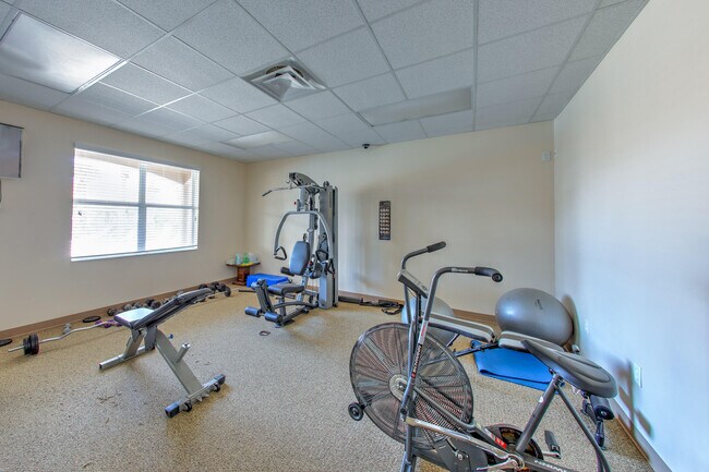 Building Photo - 1829 Sandhill Crane Dr