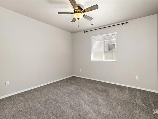 Building Photo - 11887 W Box Canyon St