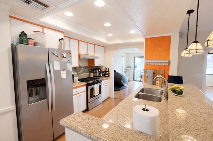 Building Photo - 13099 Meteor Dr