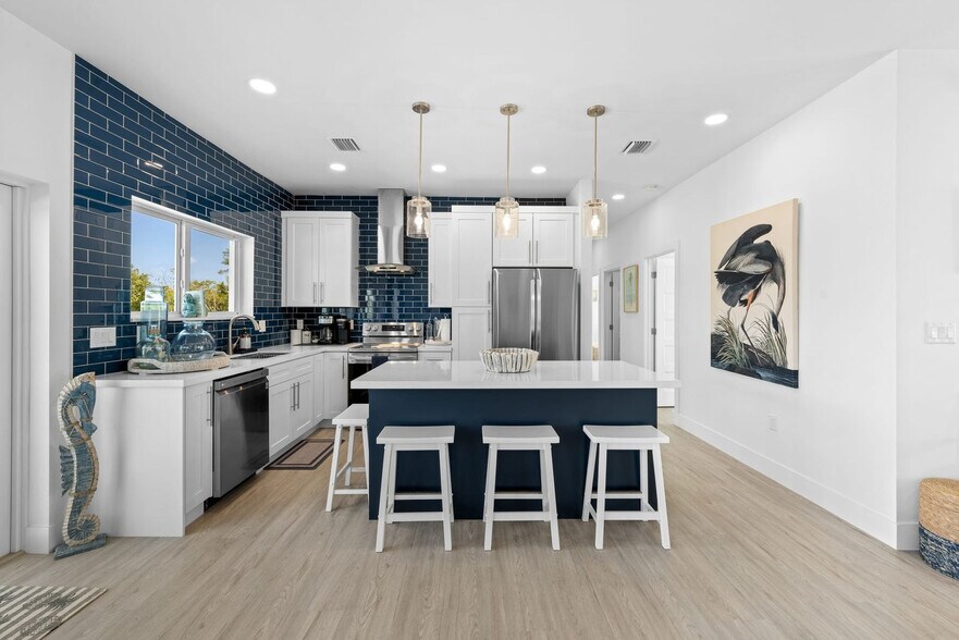 Building Photo - 231 Pescayo Ave