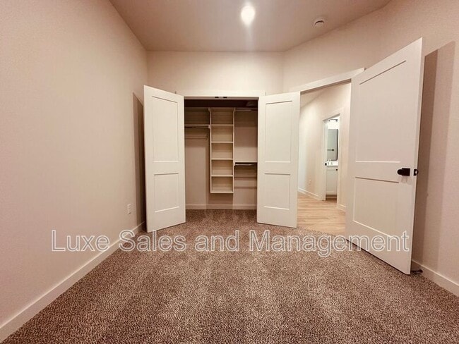 Building Photo - 8229 NW 163rd Ter