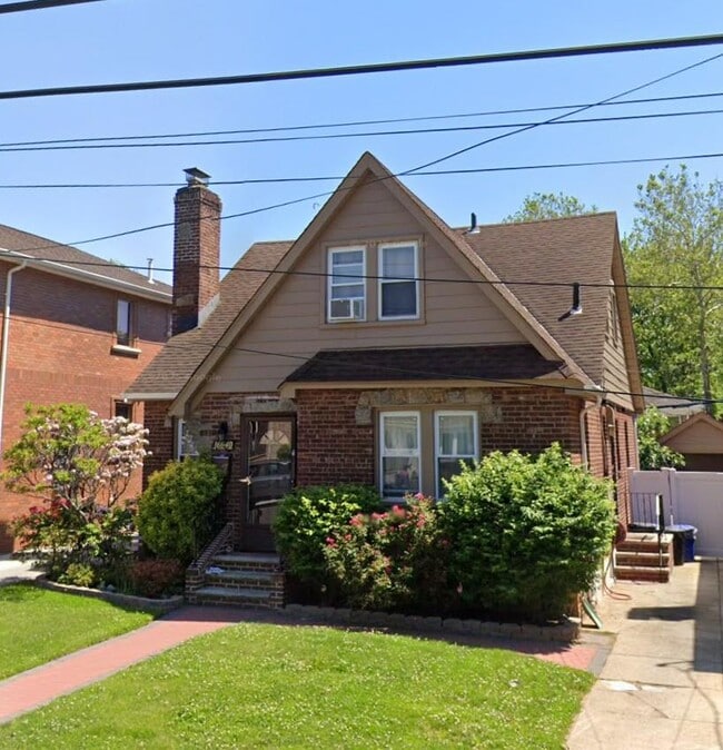 Primary Photo - 166-40 17th Ave