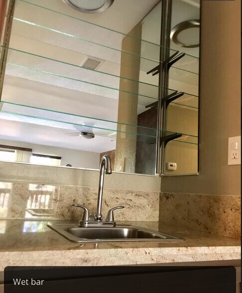 Wet bar - 911 Fulton Ave