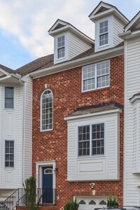 Building Photo - 6909 Stratford Townes Way