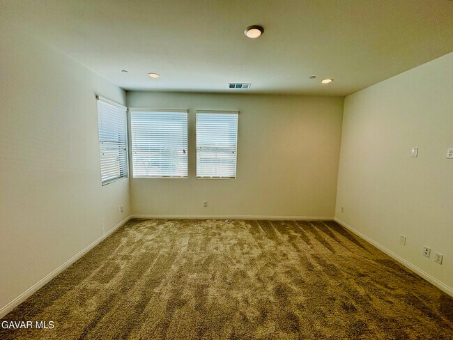 Building Photo - 27366 Hyland Ct
