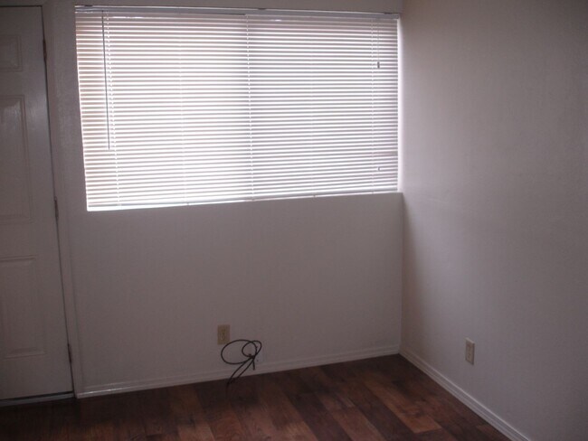 Building Photo - 5773-B Stratton Ln