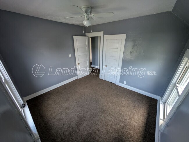 Building Photo - Spacious 4-Bedroom Colonial Near Lake Erie
