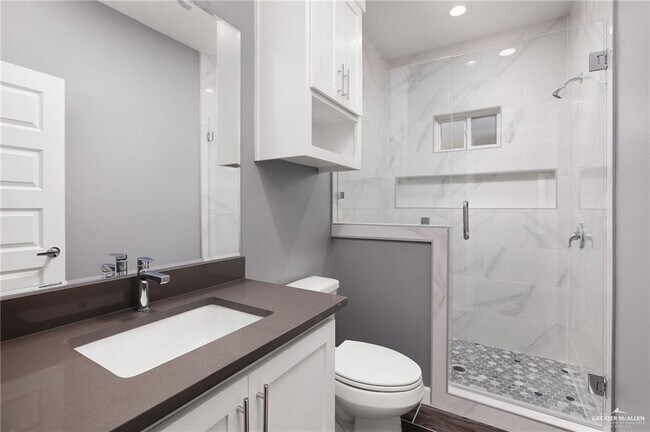 Building Photo - 503-505 W Farm to Market 495