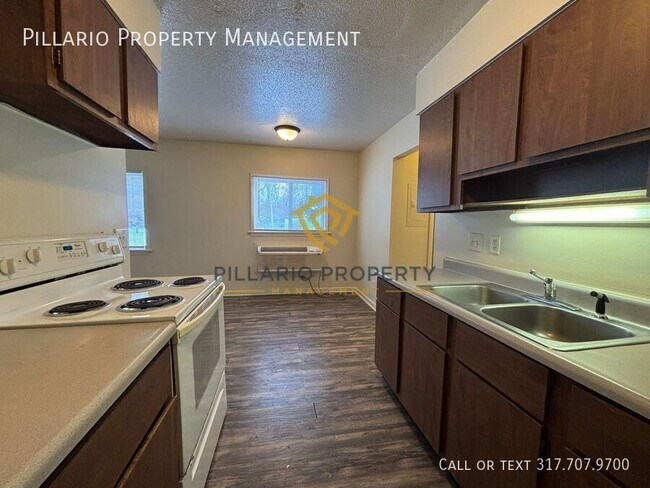 Building Photo - 3130 E Bradbury Ave