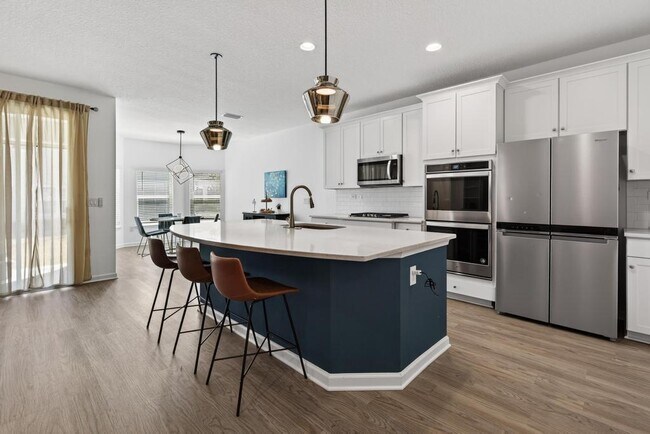Building Photo - 67 Windermere Way