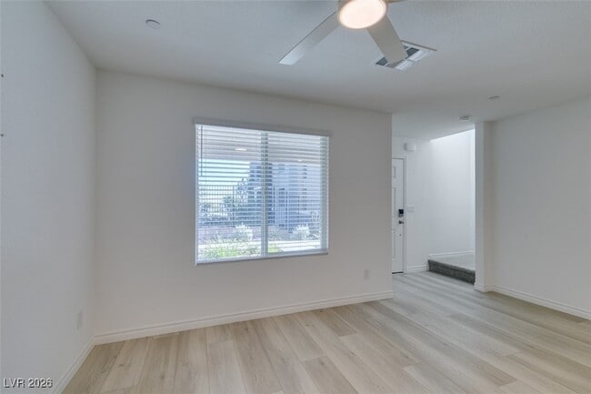 Building Photo - 6254 Foxes Dl St