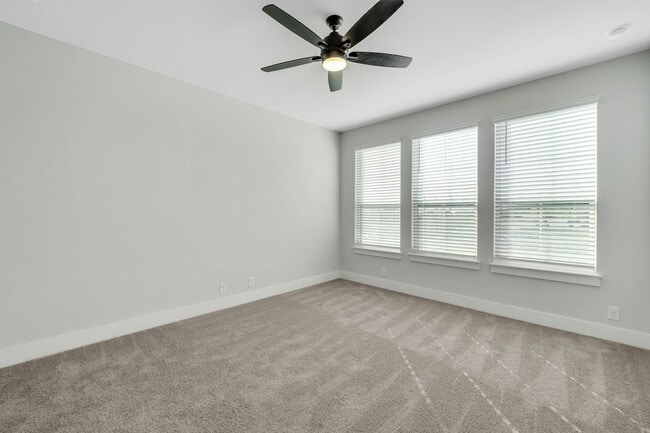 Building Photo - 13693 Giovannis Gdn