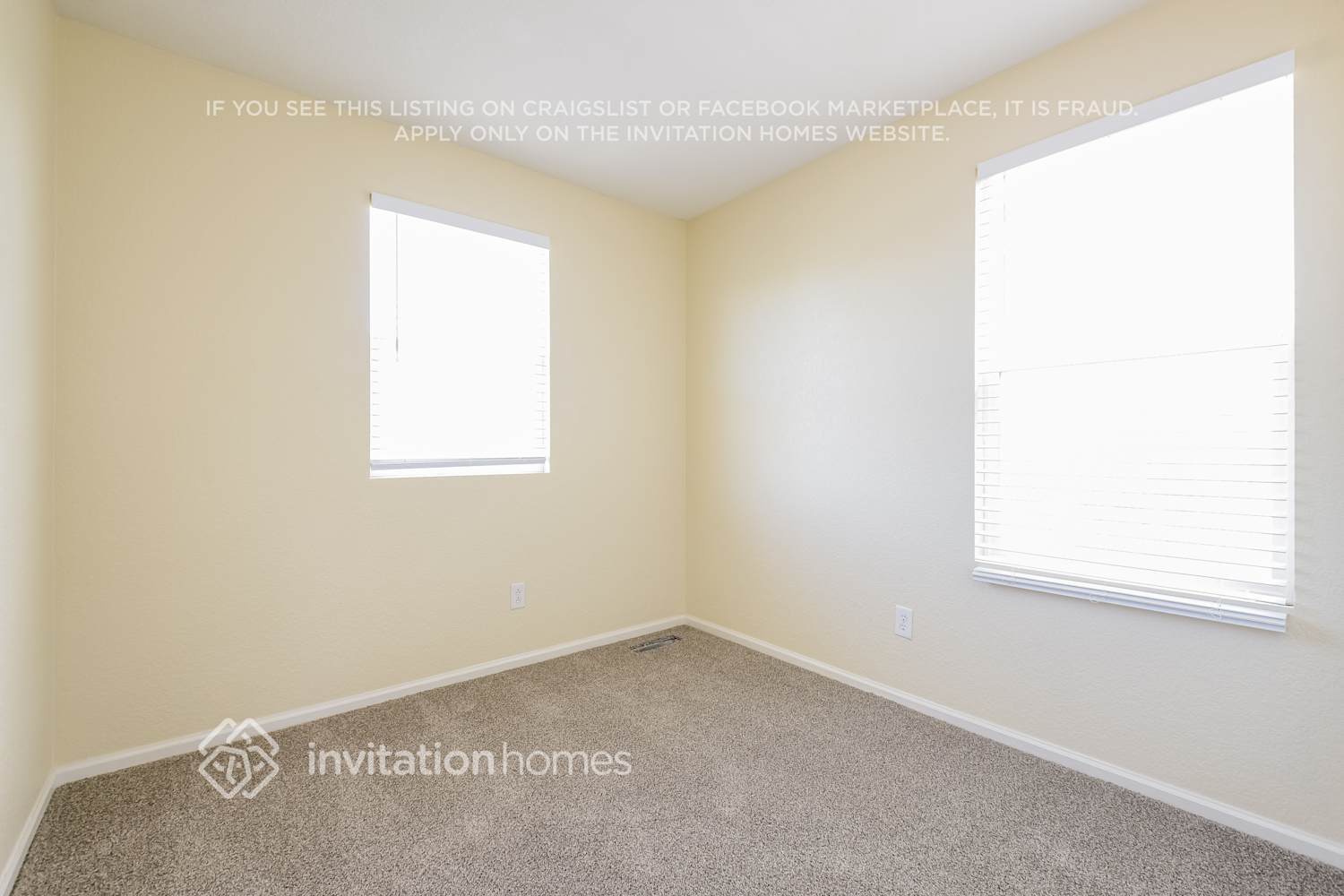 Building Photo - 729 Canyon Ln