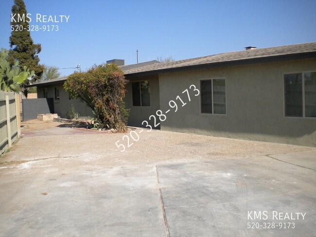 Primary Photo - 2321 S Layton Pl