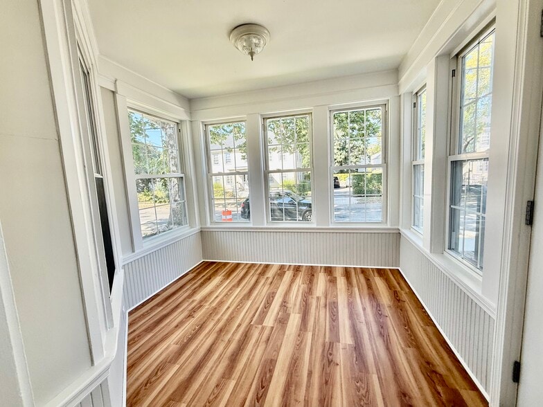 Building Photo - 31 Park St