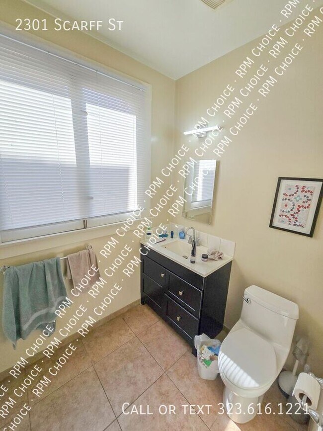 Building Photo - 2301 Scarff St