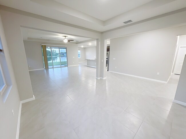 Building Photo - 13014 Willow Grove Dr