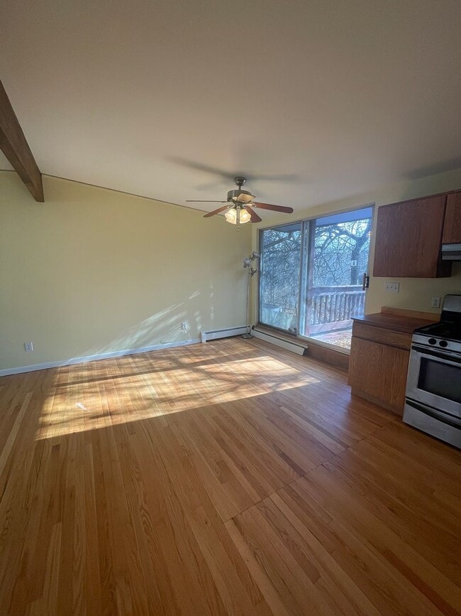 Building Photo - 4 Bed / 2 Bath Home Near Virginia Park