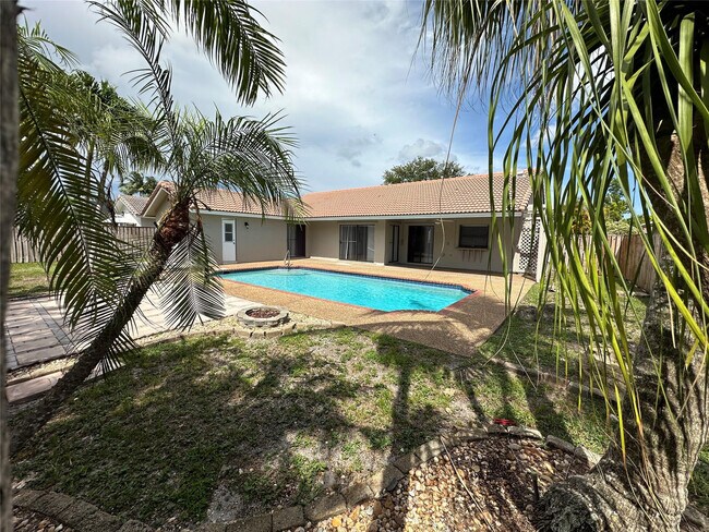 Building Photo - 364 NW 107th Terrace