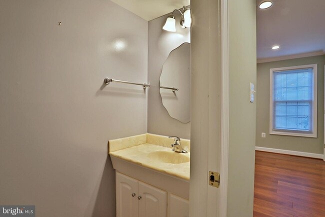 Building Photo - 3181 Welby Ct