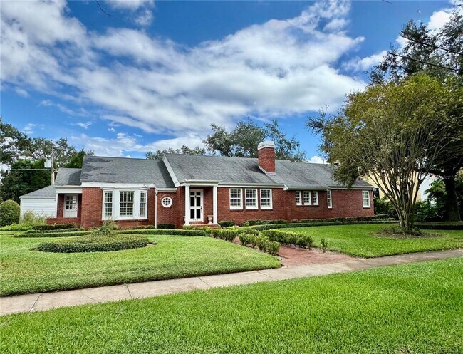 Primary Photo - 912 S Himes Ave