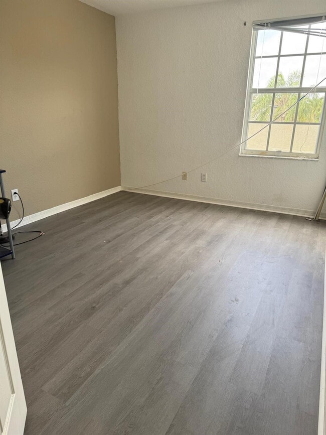 Building Photo - 5665 NW 117th Ave