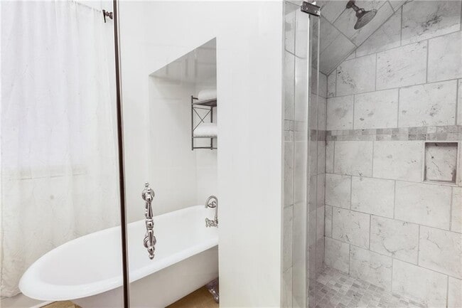 Building Photo - 71 17th St NE