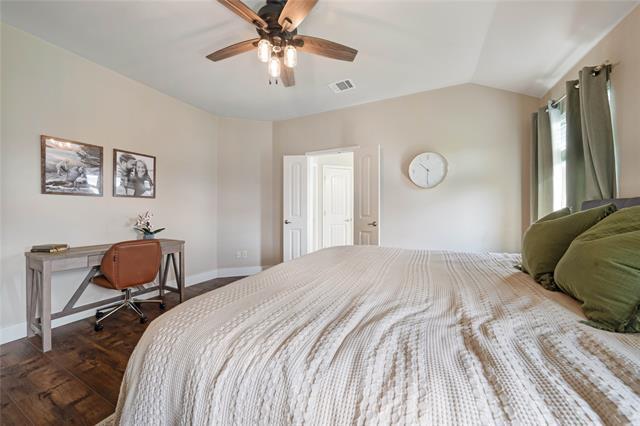 Building Photo - 913 Hawthorne Rd