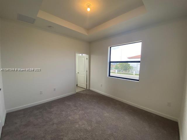 Building Photo - 575 NE 208th Terrace