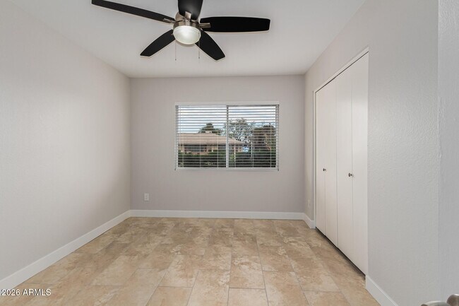 Building Photo - 1835 E Yale Dr